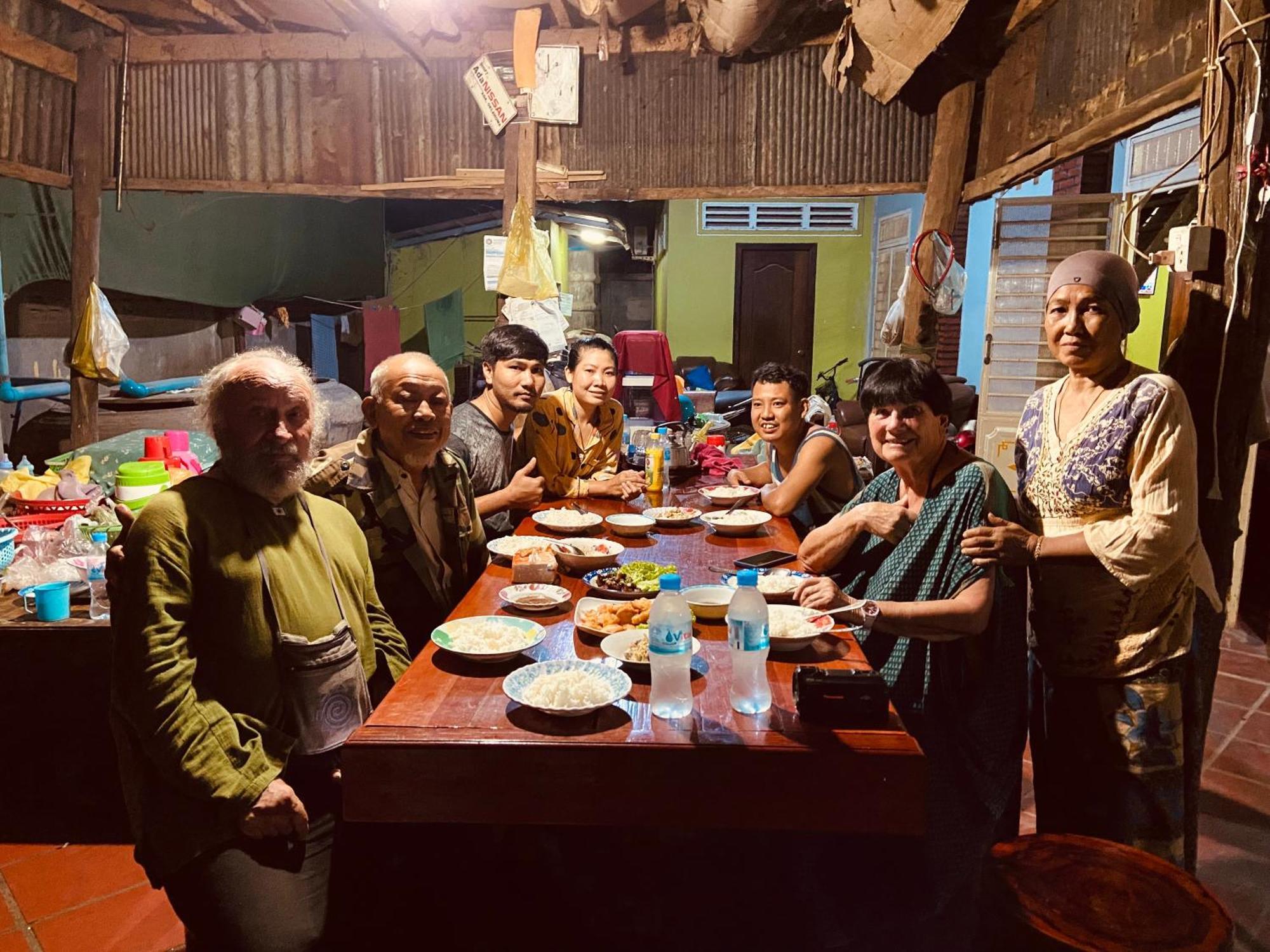 Lazy Mango Home Stay Phum Pouth ma Srei Esterno foto